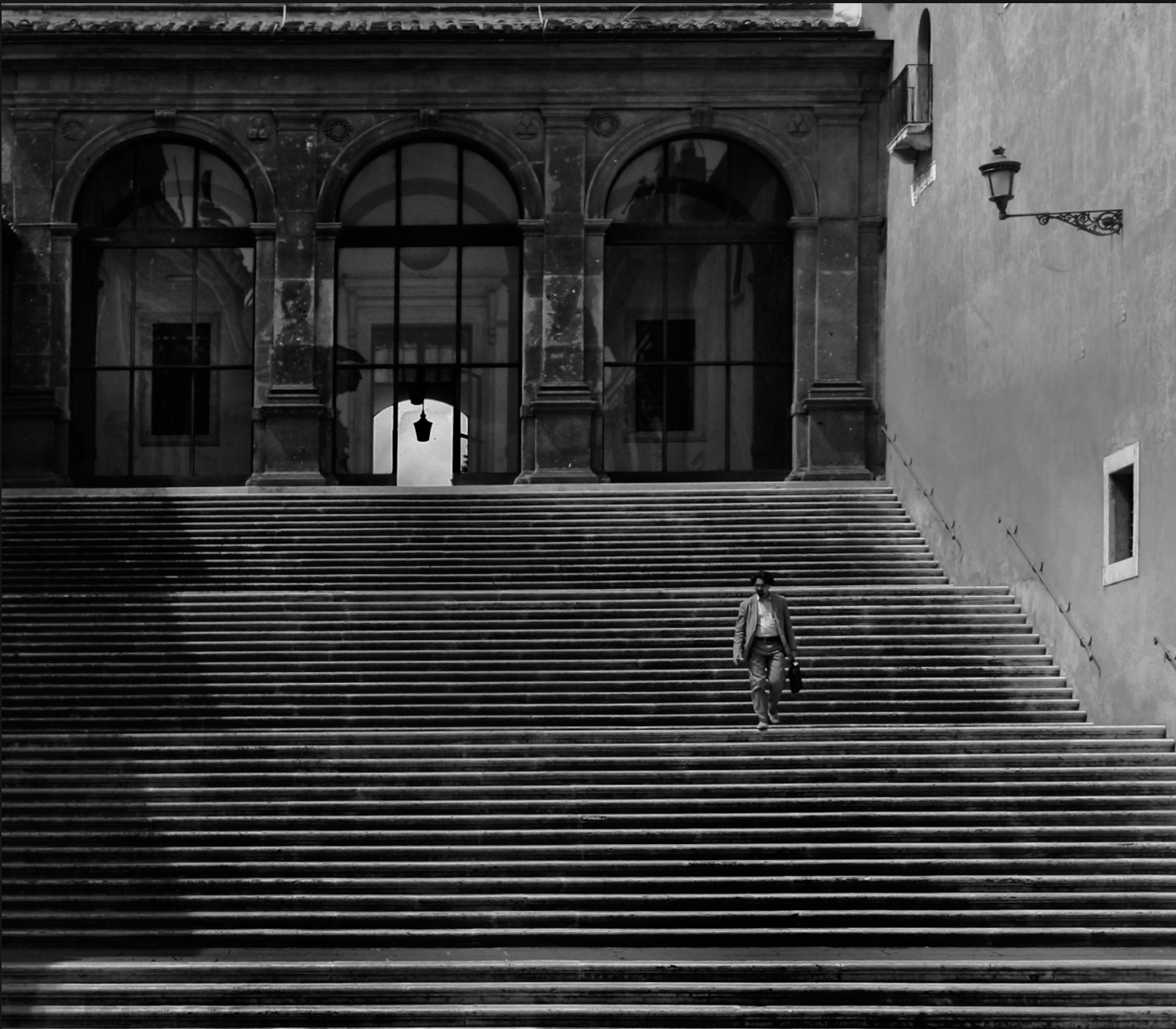 Sortint de la feina. Roma (Rosa Colomé). Seleccionada fotografia de carrer
